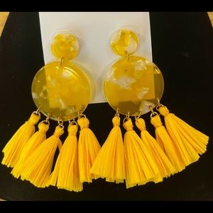 Yellow light weight Dangle earring
